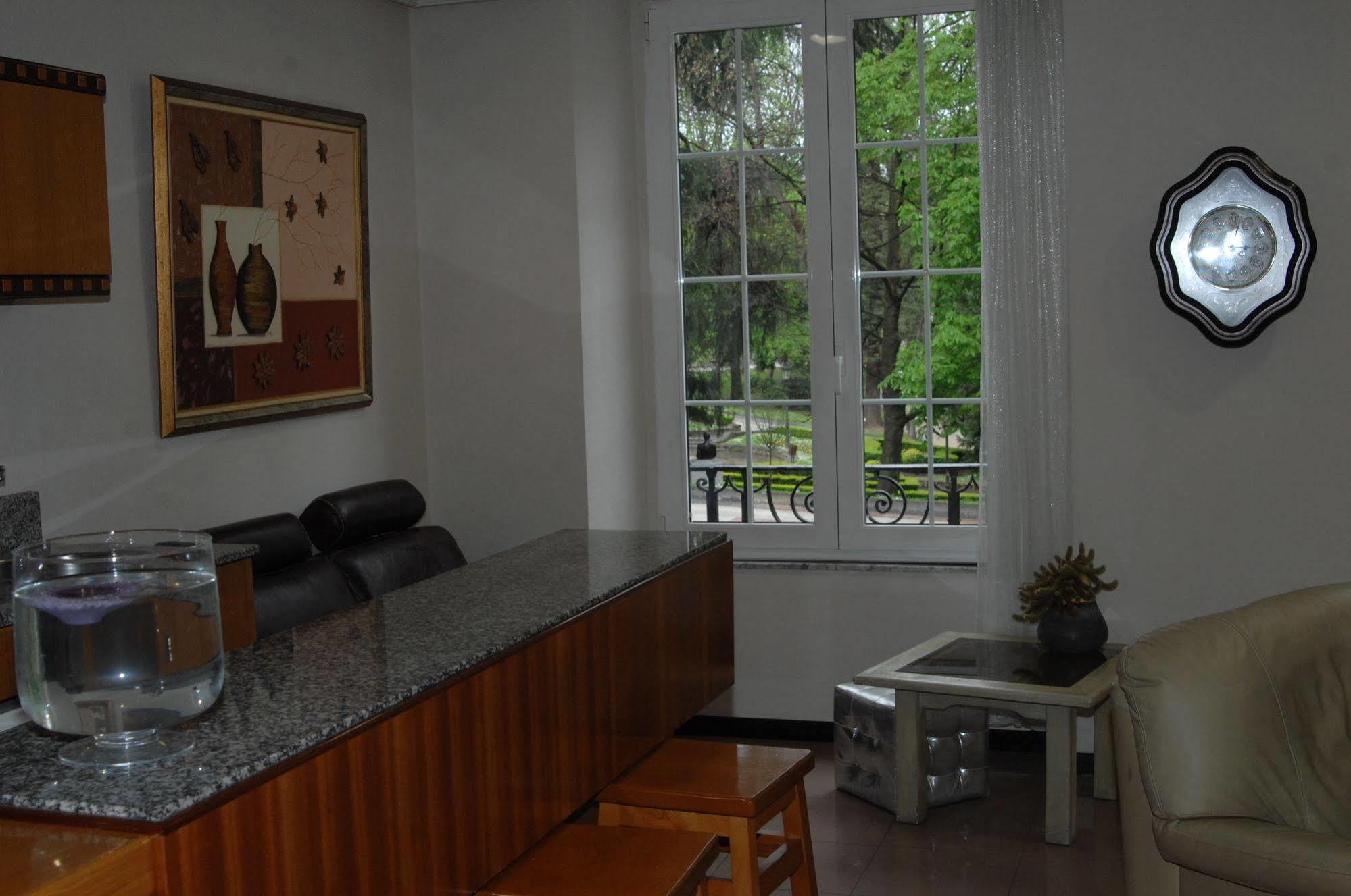 Santacruz Hotel Oviedo Kültér fotó