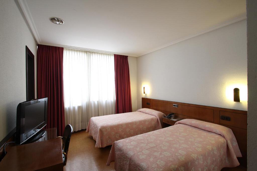 Santacruz Hotel Oviedo Kültér fotó
