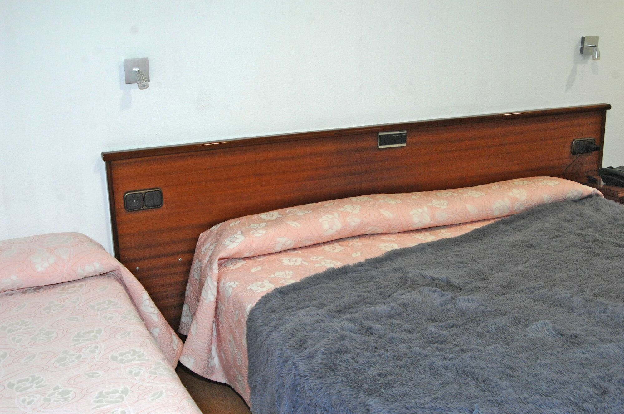 Santacruz Hotel Oviedo Kültér fotó